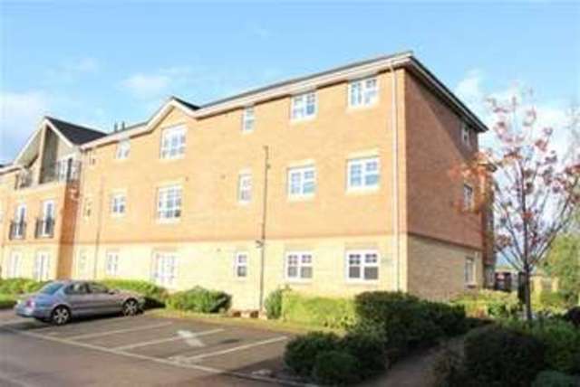  Image of 2 bedroom Flat to rent in Hampton Court Way Widnes WA8 at Widnes, WA8 3EB
