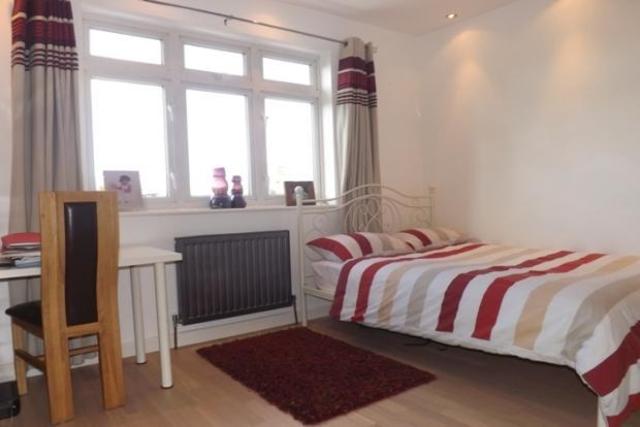  Image of 4 bedroom Semi-Detached house to rent in The Charter Road Woodford Green IG8 at The Charter Road  Woodford Green, IG8 9RE