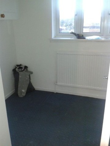  Image of 3 bedroom Terraced house to rent in The Close Oaks Lane Ilford IG2 at THE CLOSE NEWWBURY PARK ILFORD, IG2 7RS