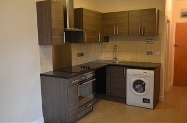  Image of 1 bedroom Flat to rent in The Grove London N13 at The Grove  Palmers Green, N13 5LD