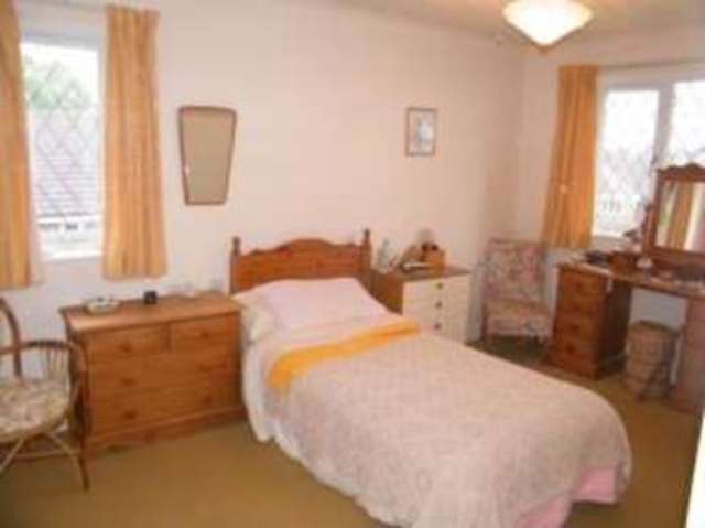  Image of 2 bedroom Flat for sale in The Hawthorns Lutterworth LE17 at Lutterworth Leicestershire Lutterworth, LE17 4UL