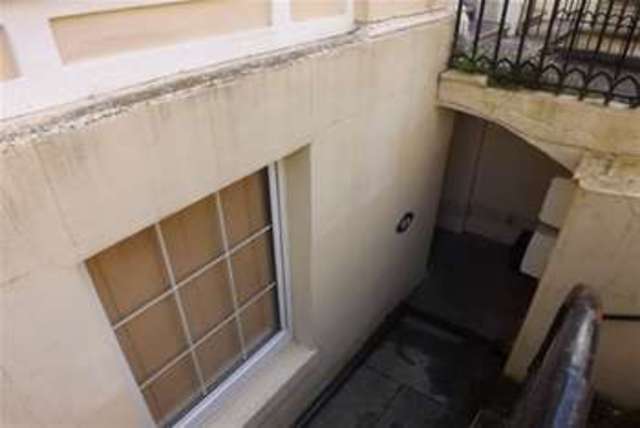 Image of 1 bedroom Flat to rent in Holyrood Place Plymouth PL1 at Plymouth, PL1 2QB