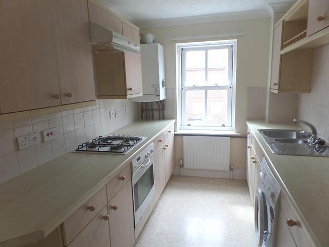  Image of 2 bedroom Flat to rent in The Hornet Chichester PO19 at Chichester, PO19 7JJ