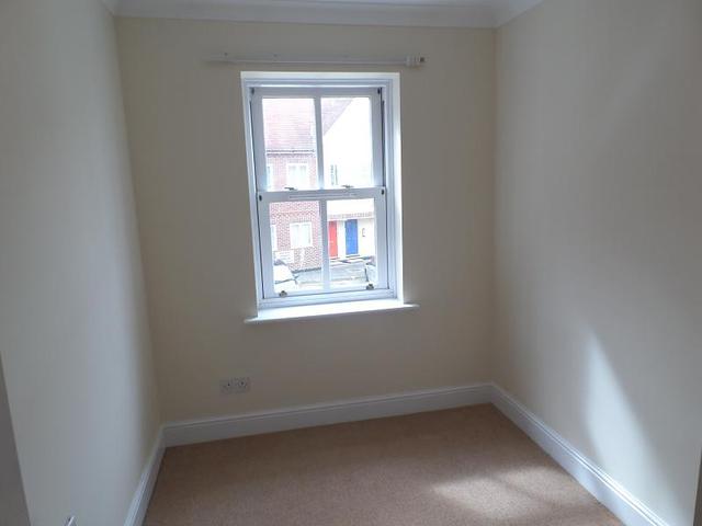 Image of 2 bedroom Flat to rent in The Hornet Chichester PO19 at Chichester, PO19 7JJ