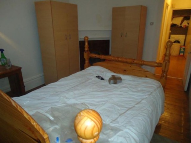  Image of 1 bedroom Flat to rent in The Limes Avenue London N11 at The Limes Avenue  New Southgate, N11 1RH