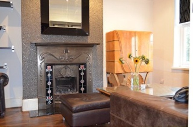  Image of 1 bedroom Flat to rent in The Mall London N14 at The Mall  Southgate, N14 6LR