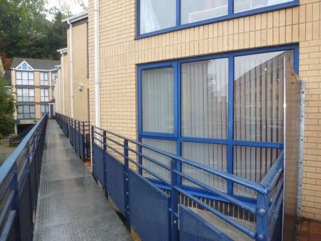  Image of 2 bedroom Apartment to rent in The Mariners Valetta Way Rochester ME1 at The Mariners Valetta Way Rochester, ME1 1FB