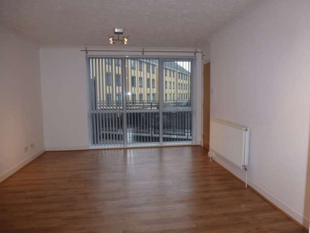  Image of 2 bedroom Apartment to rent in The Mariners Valetta Way Rochester ME1 at The Mariners Valetta Way Rochester, ME1 1FB