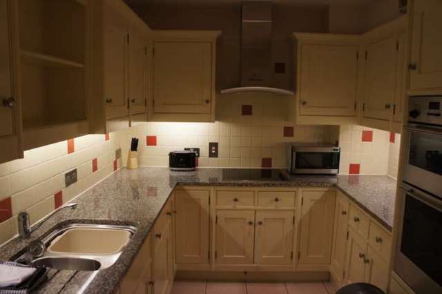  Image of 2 bedroom Apartment to rent in Turners Hill Road Pound Hill Crawley RH10 at The Pines Turners Hill Road Crawley, RH10 7US