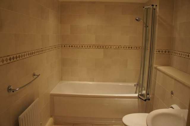  Image of 2 bedroom Apartment to rent in Turners Hill Road Pound Hill Crawley RH10 at The Pines Turners Hill Road Crawley, RH10 7US