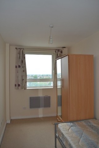  Image of 2 bedroom Flat to rent in High Road Chadwell Heath Romford RM6 at The Pinnacle  Chadwell Heath, RM6 6PN