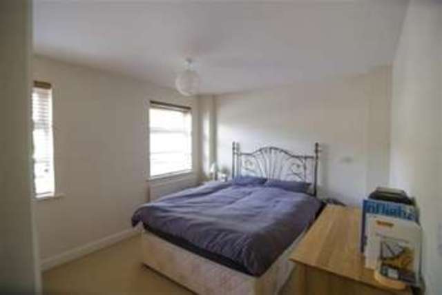  Image of 1 bedroom Property to rent in The Quadrant Rickmansworth WD3 at Rickmansworth, WD3 1GL