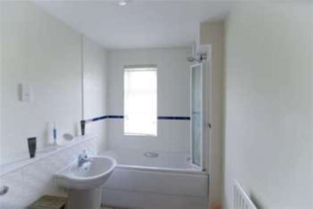  Image of 1 bedroom Property to rent in The Quadrant Rickmansworth WD3 at Rickmansworth, WD3 1GL