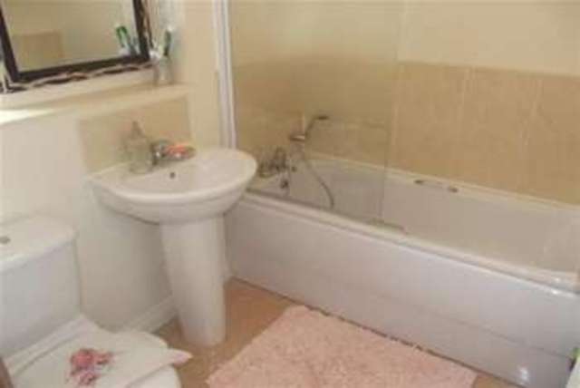  Image of 3 bedroom Property to rent in Rhode Island Drive Exeter EX2 at Exeter, EX2 7FH