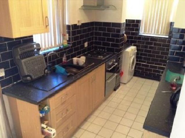  Image of 4 bedroom House Share to rent in Thimblemill Road Bearwood Smethwick B67 at Bearwood West Midlands Bearwood, B67 5QP