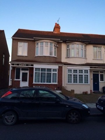 Image of 3 bedroom Terraced house to rent in Thornton Road Ilford IG1 at THORNTON ROAD  ILFORD, IG1 2ER
