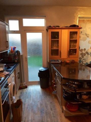  Image of 3 bedroom Terraced house to rent in Thornton Road Ilford IG1 at THORNTON ROAD  ILFORD, IG1 2ER