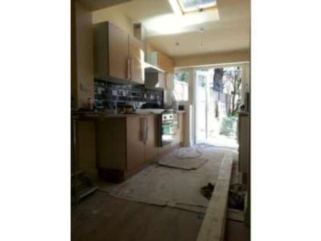  Image of 5 bedroom Detached house to rent in Thorold Road Ilford IG1 at THOROLD ROAD  ILFORD, IG1 4HD