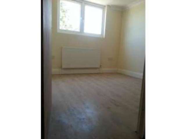  Image of 5 bedroom Detached house to rent in Thorold Road Ilford IG1 at THOROLD ROAD  ILFORD, IG1 4HD