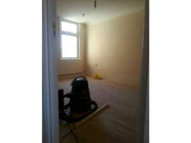  Image of 5 bedroom Detached house to rent in Thorold Road Ilford IG1 at THOROLD ROAD  ILFORD, IG1 4HD