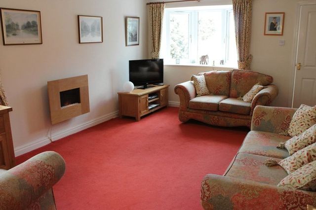  Image of 3 bedroom Bungalow for sale in Threlfalls Lane Southport PR9 at Threlfalls Lane Array Banks, PR9 9PT