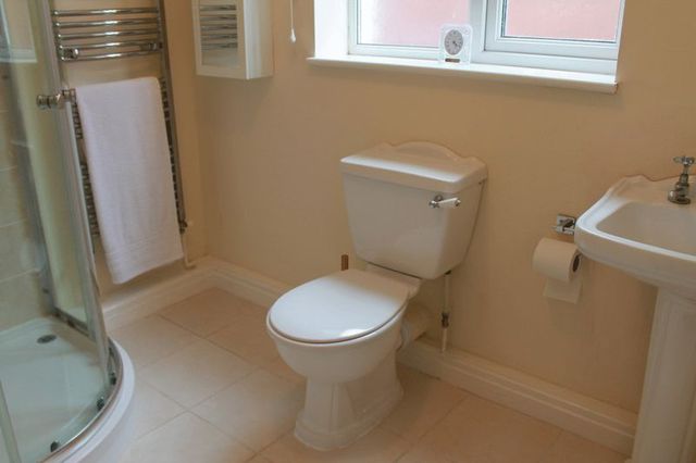  Image of 3 bedroom Bungalow for sale in Threlfalls Lane Southport PR9 at Threlfalls Lane Array Banks, PR9 9PT