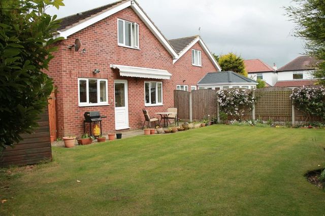  Image of 3 bedroom Bungalow for sale in Threlfalls Lane Southport PR9 at Threlfalls Lane Array Banks, PR9 9PT