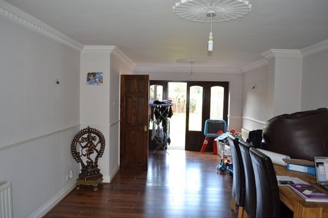  Image of 3 bedroom Semi-Detached house to rent in Thurlestone Avenue Ilford IG3 at Thurlestone Avenue  Seven kings, IG3 9DU