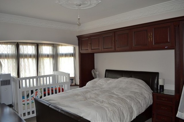  Image of 3 bedroom Semi-Detached house to rent in Thurlestone Avenue Ilford IG3 at Thurlestone Avenue  Seven kings, IG3 9DU