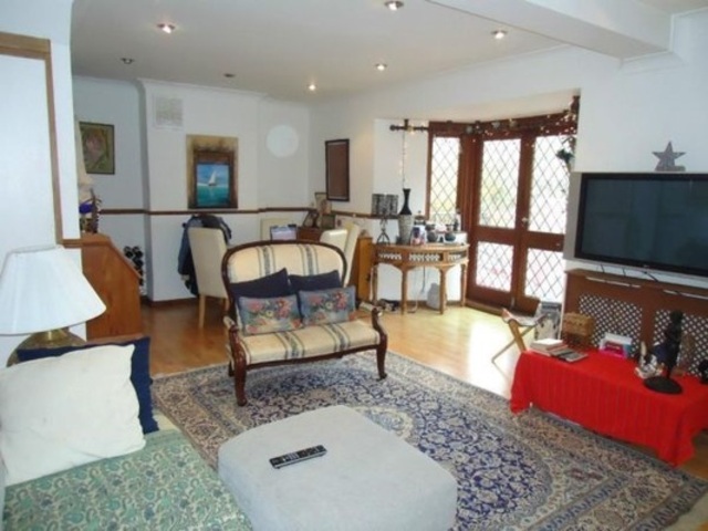  Image of 2 bedroom Maisonette for sale in Tiber Gardens London N1 at Tiber Gardens  Kings Cross, N1 0XF