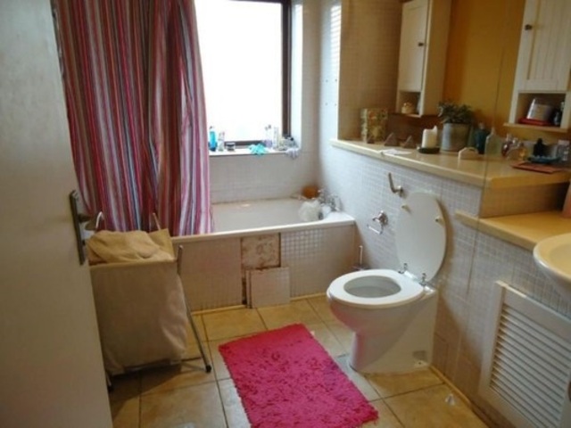  Image of 2 bedroom Maisonette for sale in Tiber Gardens London N1 at Tiber Gardens  Kings Cross, N1 0XF
