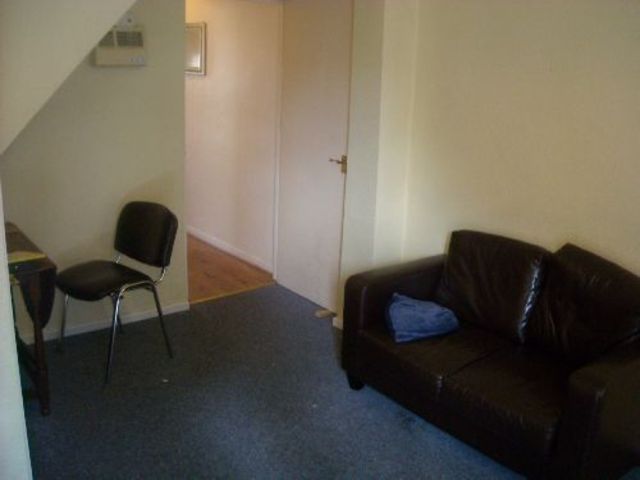  Image of 4 bedroom House Share to rent in Tiverton Road Selly Oak Birmingham B29 at Selly Oak West Midlands Selly Oak, B29 6BU