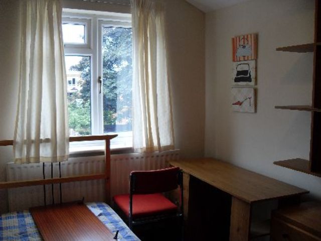  Image of 4 bedroom House Share to rent in Tiverton Road Selly Oak Birmingham B29 at Selly Oak West Midlands Selly Oak, B29 6BU