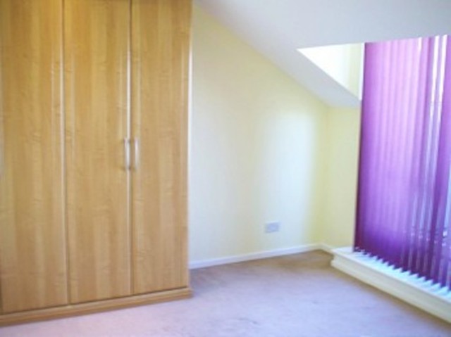  Image of 3 bedroom Flat to rent in Sydney Road Enfield EN2 at Tower Point Sydney Road Enfield, EN2 6SZ