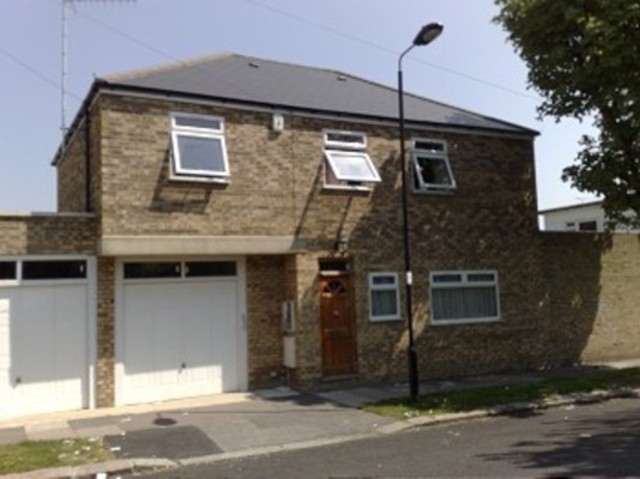  Image of 3 bedroom Detached house to rent in Trent Gardens London N14 at Trent Gardens Southgate London, N14 4QG