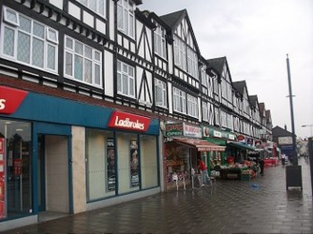  Image of 2 bedroom Flat to rent in Tudor Parade High Road Chadwell Heath Romford RM6 at Tudor Parade Chadwell Heath Essex, RM6 6PS