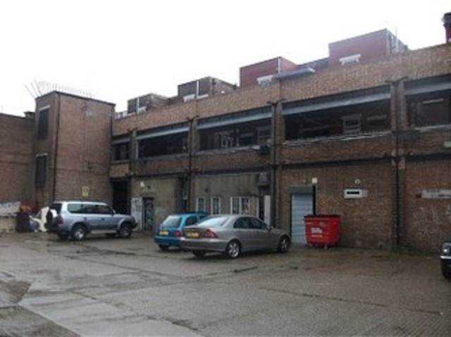  Image of 2 bedroom Flat to rent in Tudor Parade High Road Chadwell Heath Romford RM6 at Tudor Parade Chadwell Heath Essex, RM6 6PS