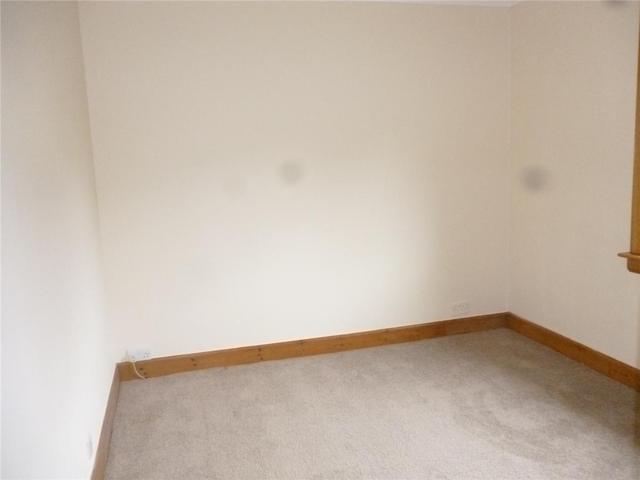  Image of 2 bedroom Flat to rent in Turnberry Drive Kilmarnock KA1 at Kilmarnock East Ayrshire East Ayrshire, KA1 4LJ