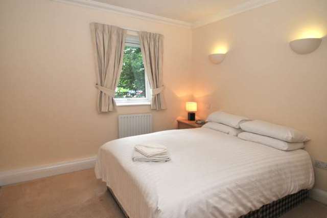  Image of 2 bedroom Apartment to rent in Turners Hill Road Pound Hill Crawley RH10 at The Pines, Turners Hill Road Worth Crawley, RH10 7US