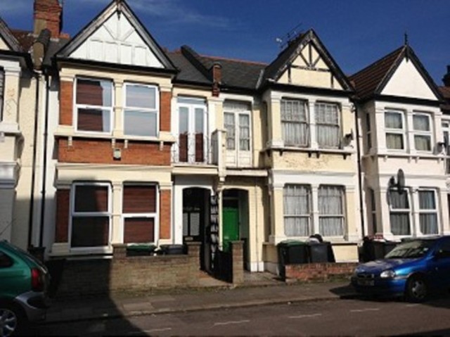  Image of Flat to rent in Turnpike Lane London N8 at Turnpike Lane  Turnpike Lane, N8 0PR