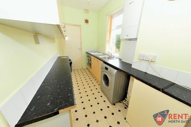  Image of 2 bedroom Flat to rent in Two Ball Lonnen Fenham Newcastle upon Tyne NE4 at Two Ball Lonnen Fenham Blakelaw, NE4 9SA