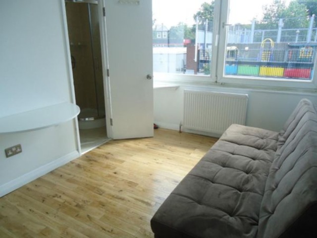  Image of Maisonette to rent in Twyford Street London N1 at Tywford Street  Kings Cross, N1 0BZ