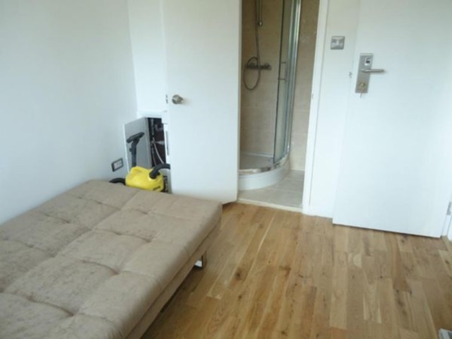  Image of Maisonette to rent in Twyford Street London N1 at Tywford Street  Kings Cross, N1 0BZ