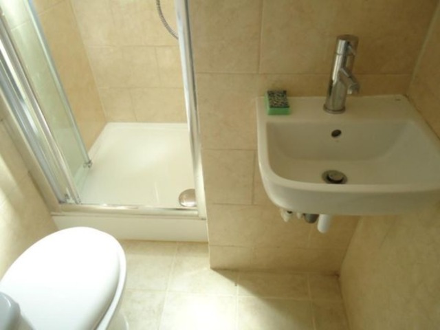  Image of Maisonette to rent in Twyford Street London N1 at Tywford Street  Kings Cross, N1 0BZ