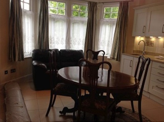  Image of 3 bedroom Flat to rent in Ulleswater Road London N14 at Ulleswater Road  Southgate, N14 7BT