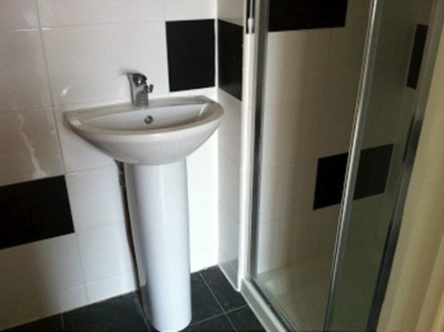  Image of Flat to rent in Ulleswater Road London N14 at Ulleswater Road  Southgate, N14 7BS