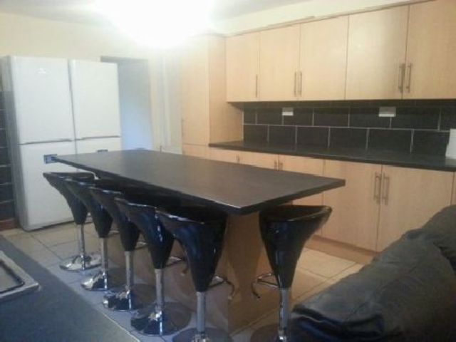  Image of 7 bedroom House Share to rent in Umberslade Road Selly Oak Birmingham B29 at Selly Oak West Midlands Selly Oak, B29 7RZ