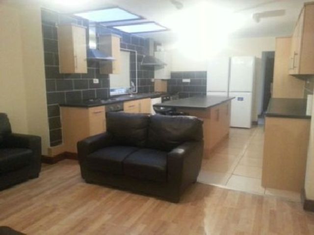  Image of 7 bedroom House Share to rent in Umberslade Road Selly Oak Birmingham B29 at Selly Oak West Midlands Selly Oak, B29 7RZ