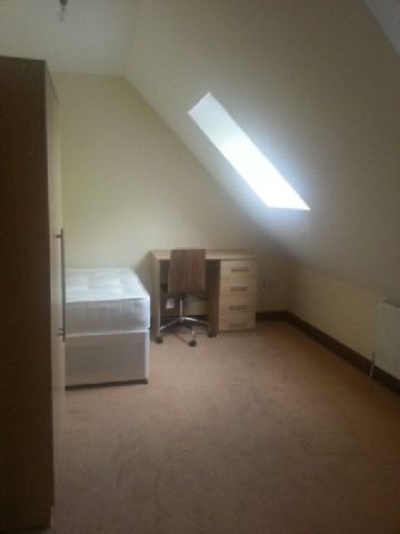  Image of 7 bedroom House Share to rent in Umberslade Road Selly Oak Birmingham B29 at Selly Oak West Midlands Selly Oak, B29 7RZ
