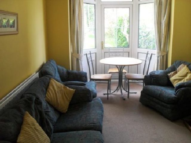  Image of 4 bedroom House Share to rent in Umberslade Road Selly Oak Birmingham B29 at Selly Oak West Midlands Selly Oak, B29 7SB